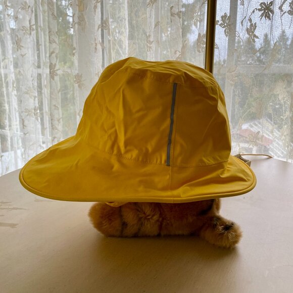 MEC Yellow Children's Rain Hat - Picture 2 of 13